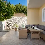 Sunny Garden Apartments